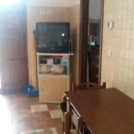 Casa Indipendente Con Terrazzo *